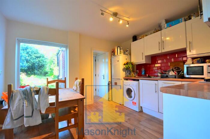 4 Bedroom End Of Terrace House To Rent In / Academic Year Double Bedroom Student House, Gristhorpe Road, Selly Oak, Free Ultrafast M Broadband, B29