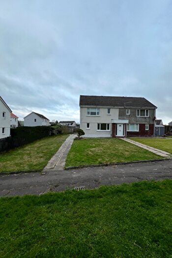 2 Bedroom Flat To Rent In Glen Lyon Road, Glasgow, G78