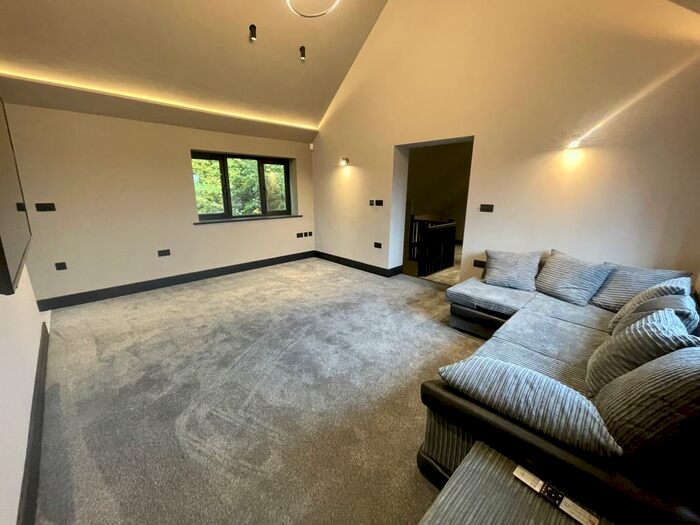 1 Bedroom Flat To Rent In Beckham Close, Luton, LU2