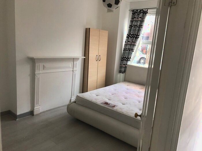 4 Bedroom Terraced House To Rent In Rostella Road, London, SW17