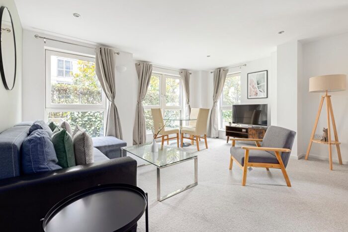2 Bedroom Flat To Rent In Townmead Road, London, SW6