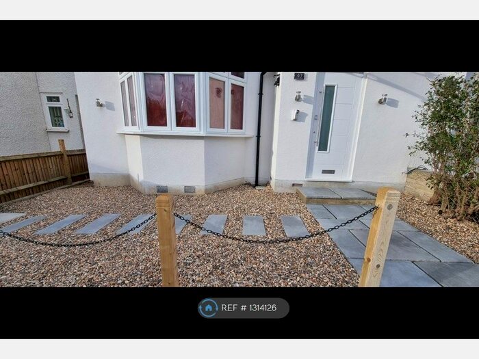 6 Bedroom Semi-Detached House To Rent In St. Johns Road, London NW11