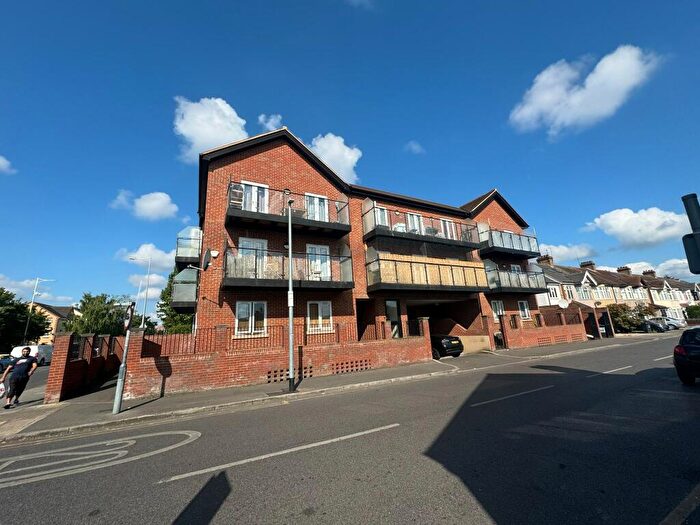 1 Bedroom Flat To Rent In Clark House High Road, RM6