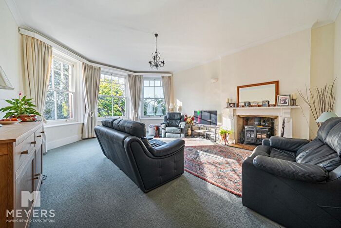 3 Bedroom Flat For Sale In Giddy Lake, Wimborne, BH21
