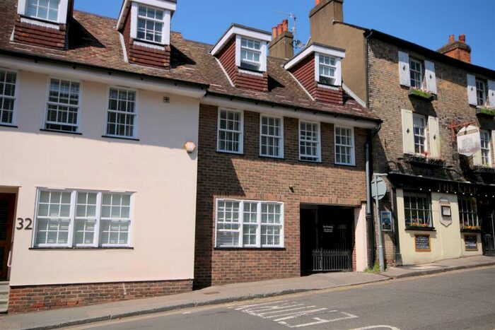 1 Bedroom Flat To Rent In Castle Street, Guildford, GU1
