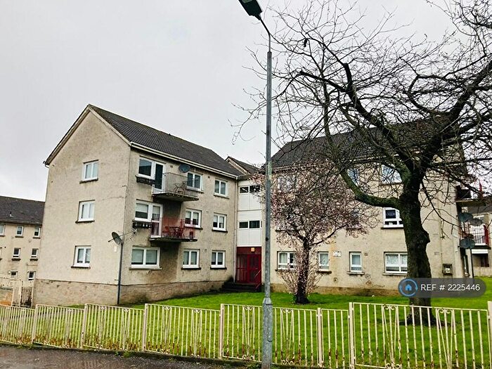 3 Bedroom Flat To Rent In Parnell Street, Airdrie, ML6
