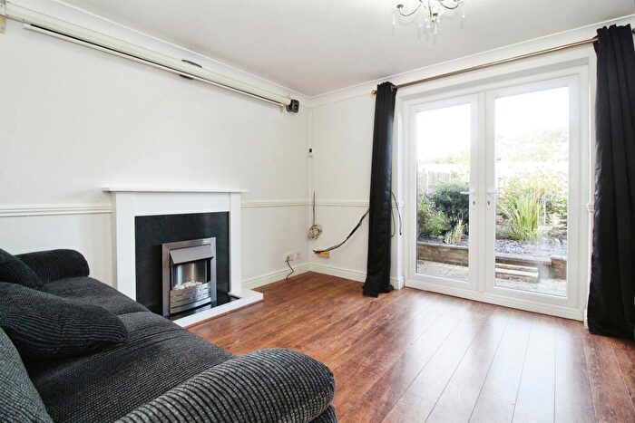 3 Bedroom Terraced House For Sale In Ringer Way, Clowne, Chesterfield, S43