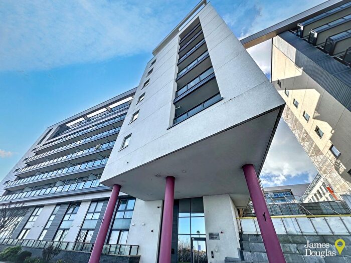 2 Bedroom Flat For Sale In Dover Court, Ferry Court, CF11