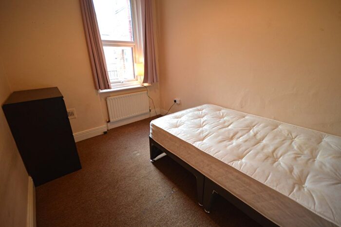 2 Bedroom Flat To Rent In Lavender Gardens, Newcastle Upon Tyne, NE2