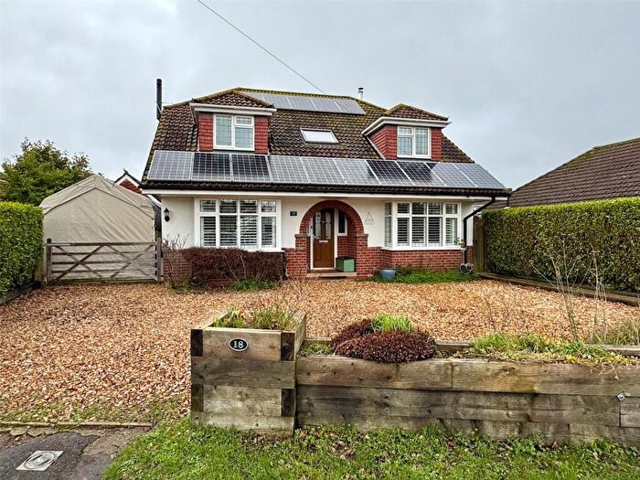 5 Bedroom Detached House For Sale In Heath Road, Hordle, Hampshire, SO41