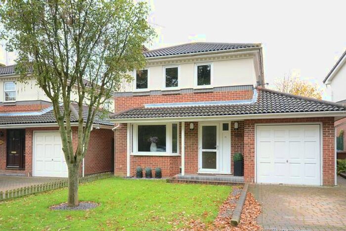 4 Bedroom Property To Rent In Penwood Gardens, Bracknell, RG12