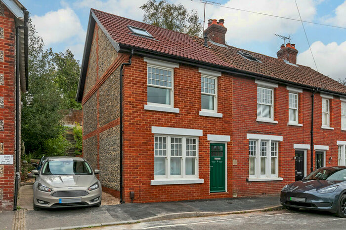 3 Bedroom End Of Terrace House To Rent In Chester Road, Winchester, SO23