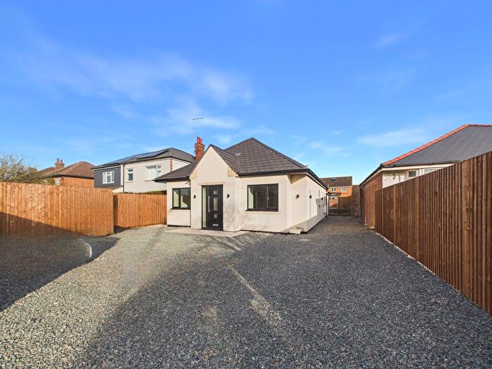 3 Bedroom Property For Sale In London Road, Yaxley, PE7