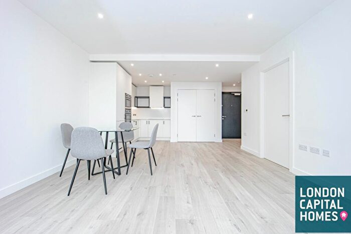 1 Bedroom Apartment To Rent In Willowbrook House, Coster Avenue, London, N4