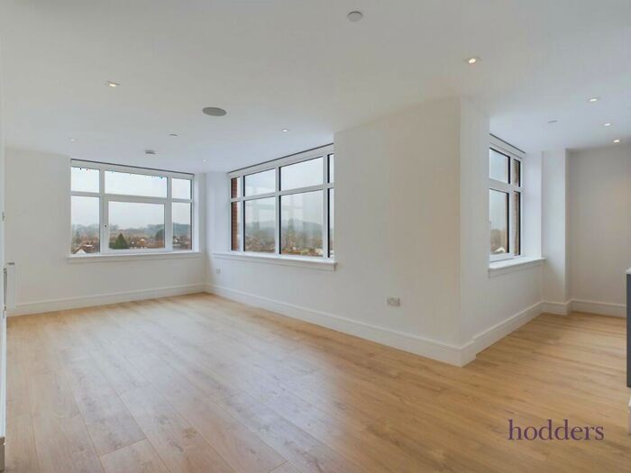 2 Bedroom Apartment To Rent In Surrey, KT16