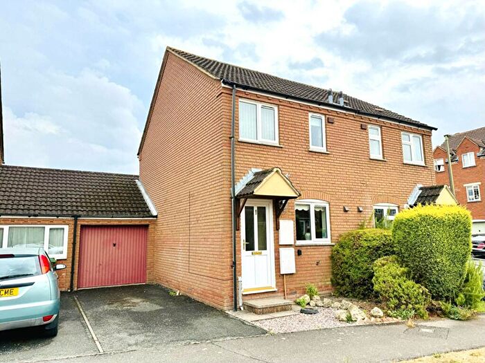 2 Bedroom Semi-Detached House For Sale In St. Hildas Close, Didcot, OX11