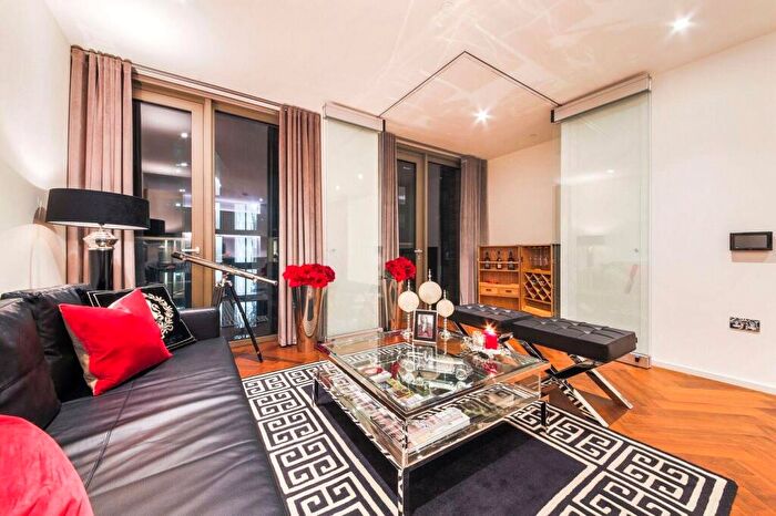 1 Bedroom Apartment For Sale In New Union Square, London, SW11