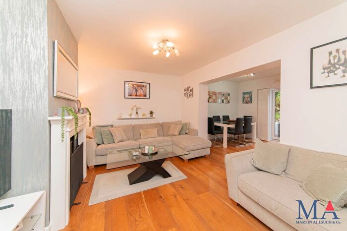 4 Bedroom Semi Detached House For Sale In Barkston Path, Borehamwood, WD6