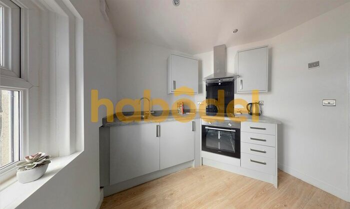 2 Bedroom Flat To Rent In Bright Crescent, Bridlington, YO15