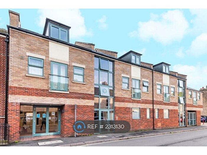 1 Bedroom Flat To Rent In Dove House, Cambridge, CB1