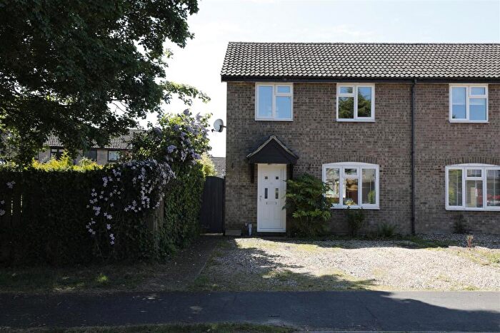 3 Bedroom Semi-Detached House For Sale In Bennett Avenue, Elmswell, Bury St. Edmunds, IP30
