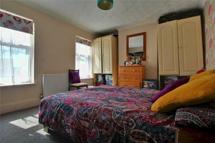 3 Bedroom Terraced House For Sale In Connaught Road, Aldershot, Hampshire, GU12