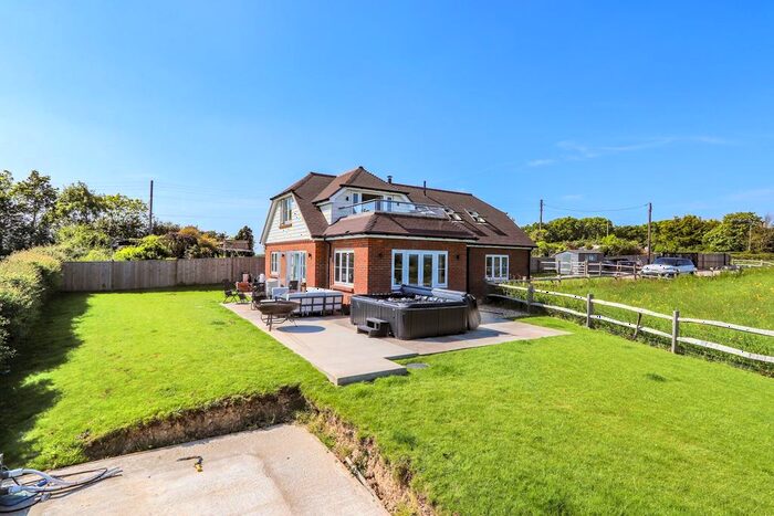 4 Bedroom Detached House For Sale In Mount Pleasant Cottages, Hooe, TN33