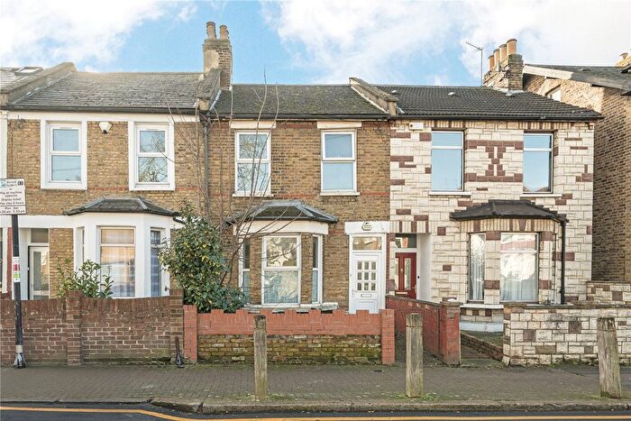 3 Bedroom Terraced House For Sale In Trevelyan Road, London, SW17