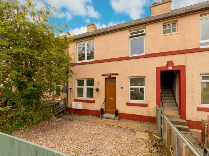 2 Bedroom Flat To Rent In Woodhall Drive, Juniper Green, Edinburgh, EH14