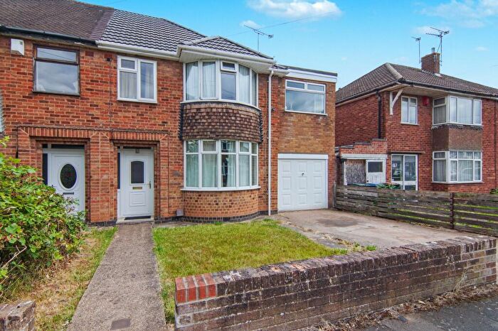 5 Bedroom Semi-Detached House For Sale In Anchorway Road, Coventry, CV3
