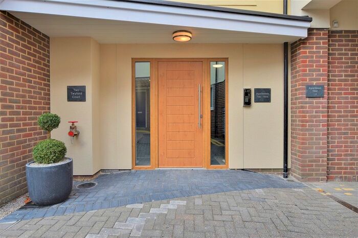 1 Bedroom Flat To Rent In High Street, Dunmow, CM6