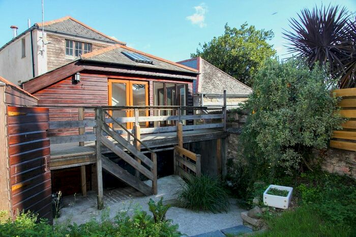 3 Bedroom End Of Terrace House To Rent In Kenwyn Street, Truro, TR1