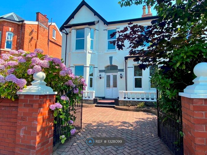 4 Bedroom Semi-Detached House To Rent In Liverpool Road, Southport PR8