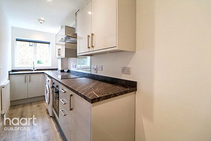 1 Bedroom End Of Terrace House For Sale In Woodger Close, Guildford, GU4