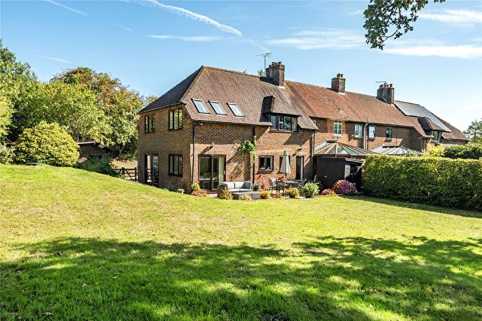 4 Bedroom End Of Terrace House For Sale In Middle Old Park, Farnham, GU9