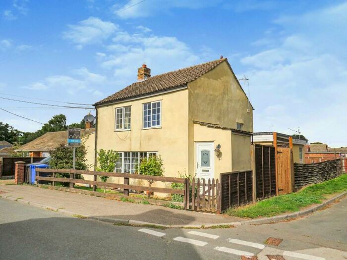 Houses for sale & to rent in IP27 9GS, Cottage Gardens, Lakenheath Brandon