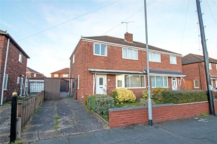 3 Bedroom Semi Detached House For Sale In Shipton Road, Scunthorpe, Lincolnshire, DN16