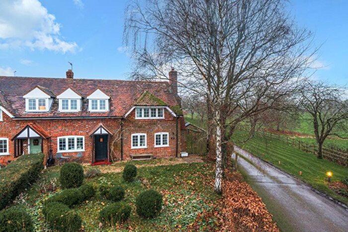 4 Bedroom Cottage For Sale In Oakley Court, Nuffield, OX10