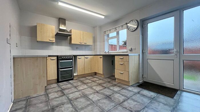 2 Bedroom End Of Terrace House To Rent In Forester Close, Swindon, SN3