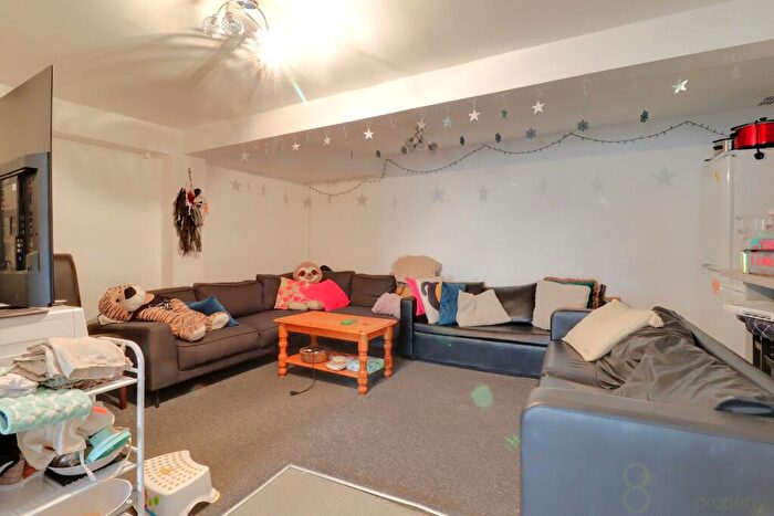 7 Bedroom Maisonette To Rent In Lewes Road, Brighton, BN2