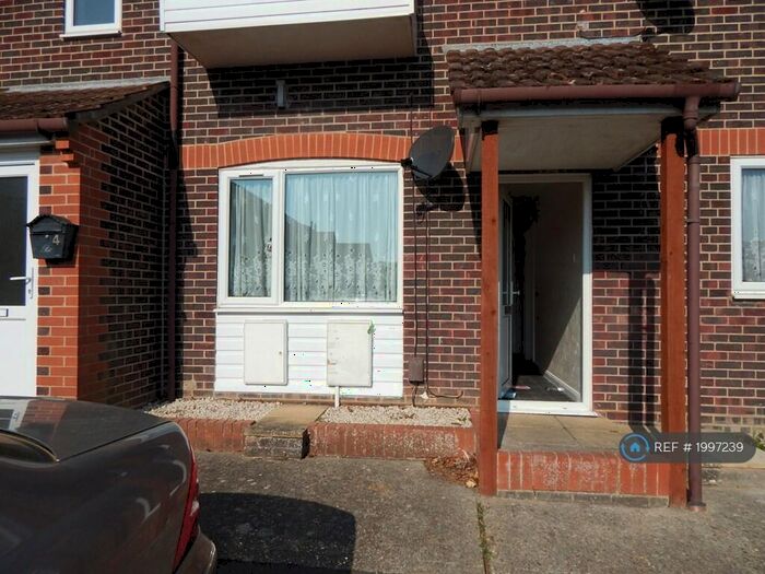 2 Bedroom Flat To Rent In St. Faiths Close, Gosport, PO12