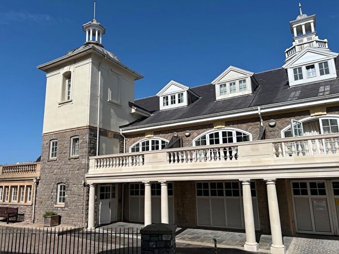 1 Bedroom Flat To Rent In Knightstone Causeway, Weston-Super-Mare, BS23