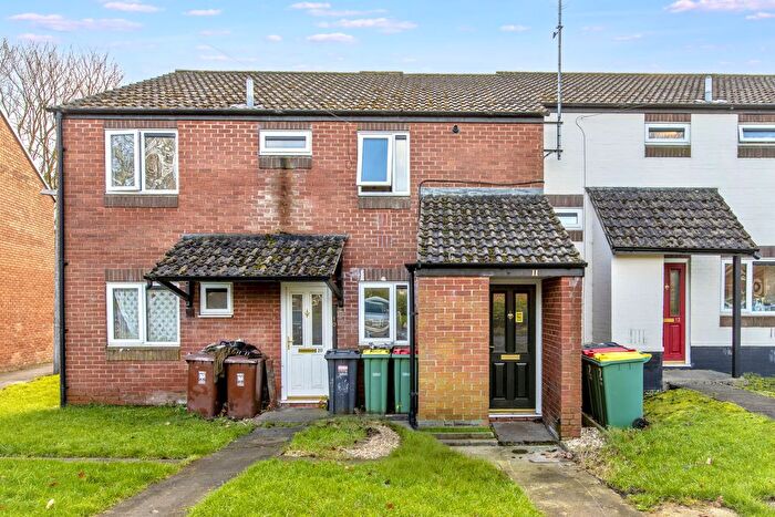 2 Bedroom Flat For Sale In Goldburn Close, Ingol, Preston, PR2