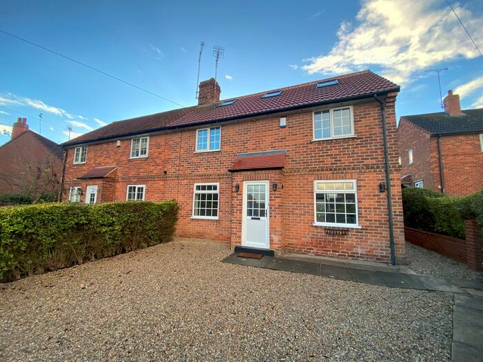 4 Bedroom Property To Rent In Moss Syke, Scarcroft, Leeds, LS14