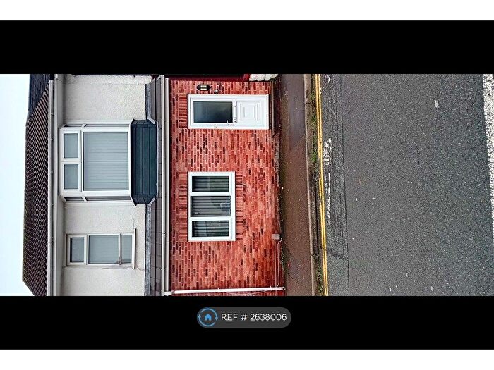 2 Bedroom Flat To Rent In Brynhyfryd, Swansea, SA5