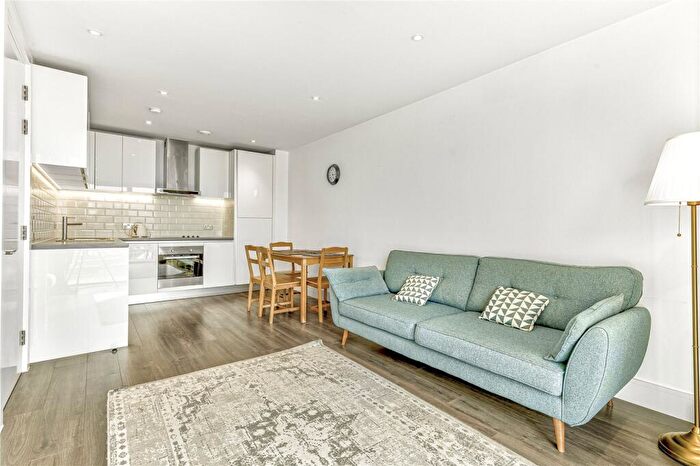 1 Bedroom Apartment To Rent In Tizzard Grove, London, SE3