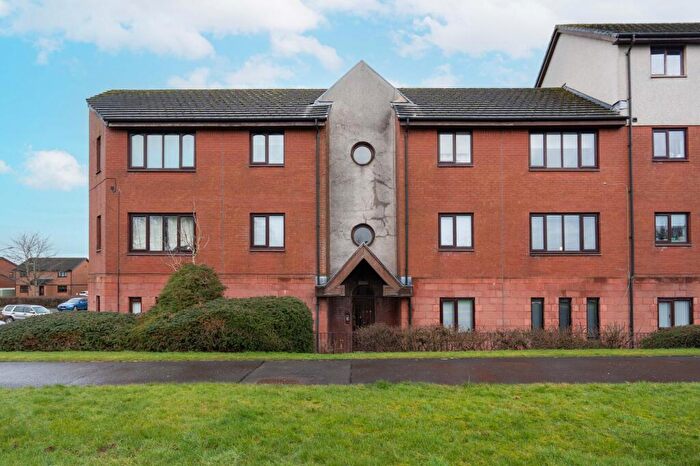 2 Bedroom Flat For Sale In Bairns Ford Court, Falkirk, FK2