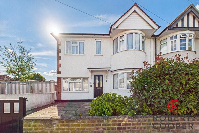 3 Bedroom End Terrace House For Sale In Ashburton Road, Ruislip, HA4