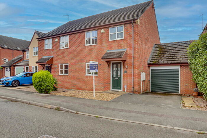 3 Bedroom Semi-Detached House For Sale In Hudson Way, Radcliffe-on-Trent, Nottingham, NG12