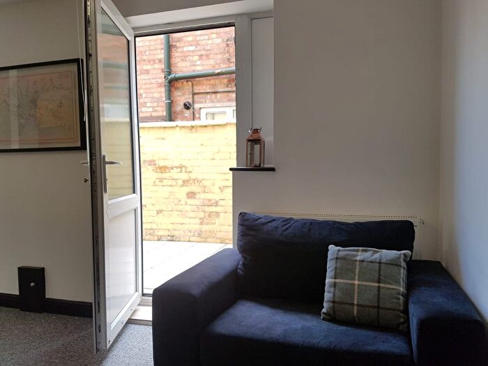 1 Bedroom Flat To Rent In Flat, The Rayner Building, - Portland Street, LN5
